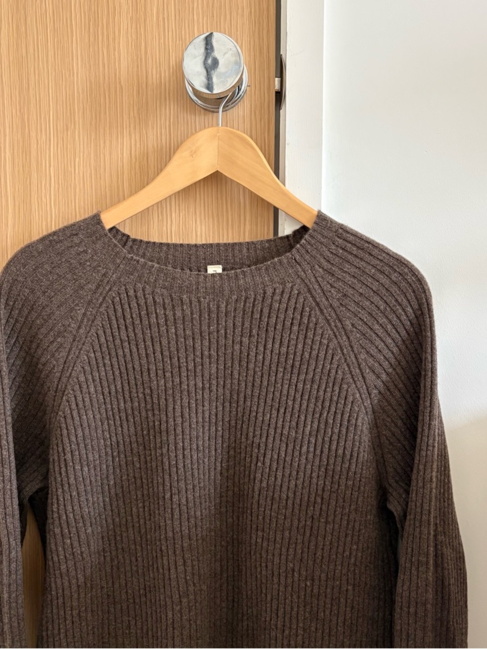 Ribbed Crewneck Sweater in Chocolate Brown - Size Small